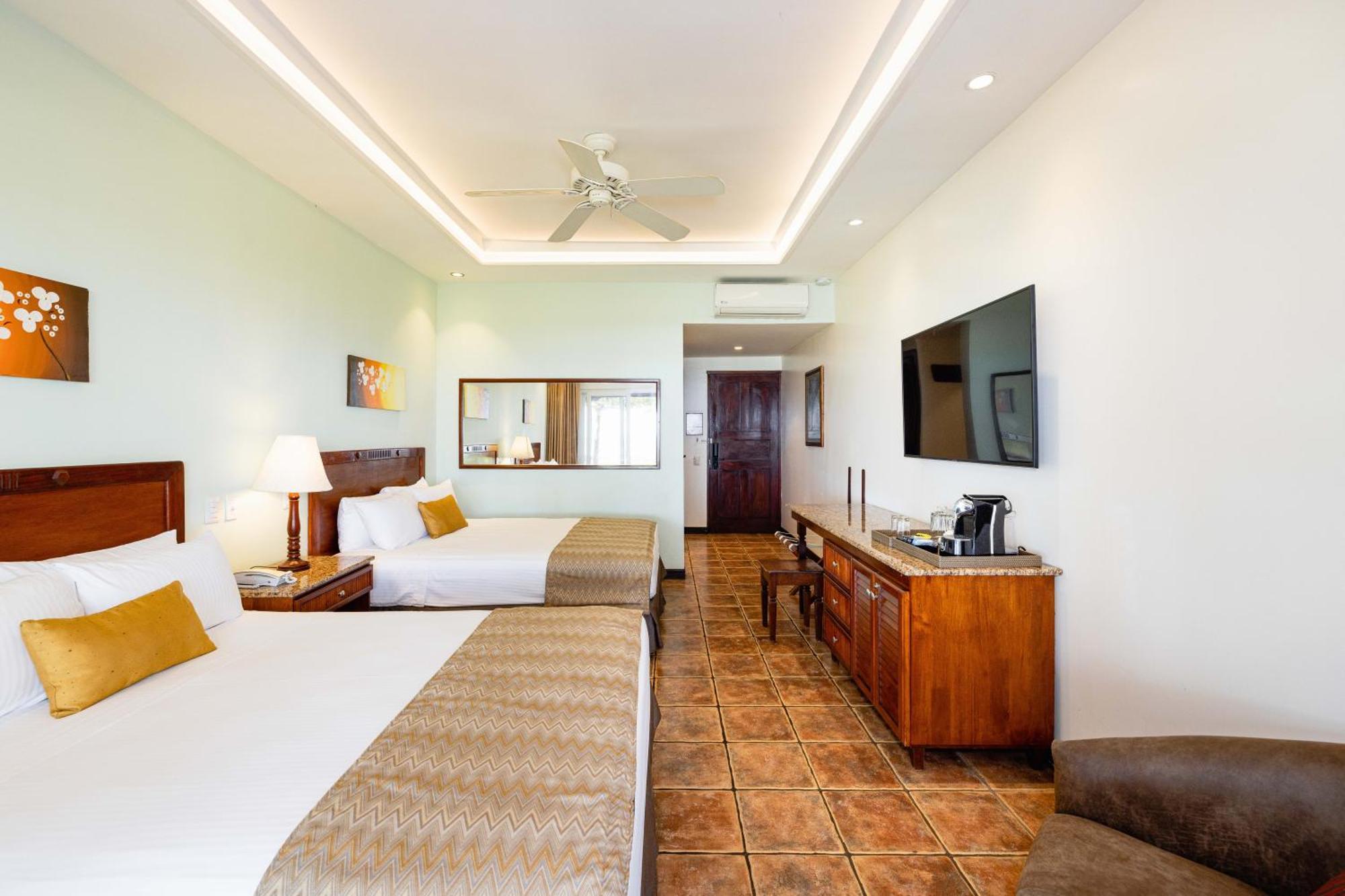 Hotel Tamarindo Diria Beach Resort Værelse billede