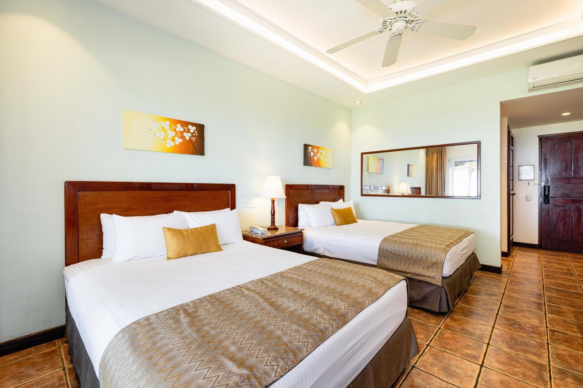 Hotel Tamarindo Diria Beach Resort Værelse billede